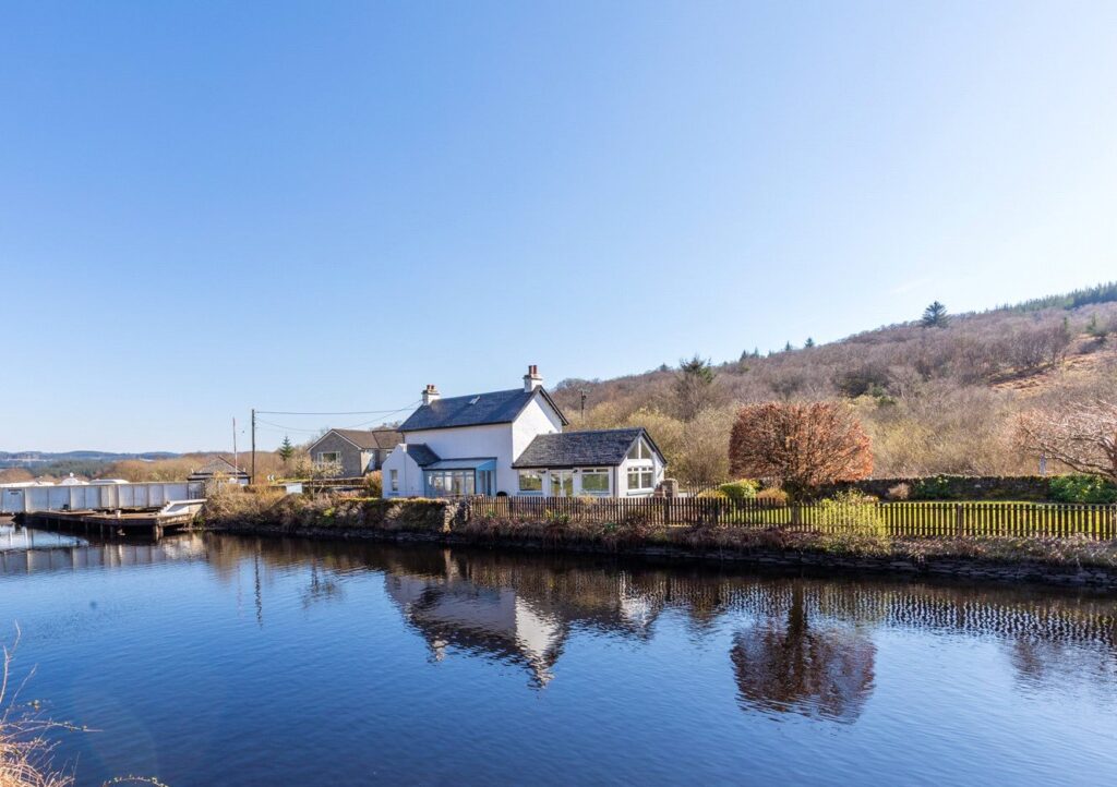 Bridge House, Cairnbaan, Lochgilphead, Argyll and Bute, PA31 8SQ