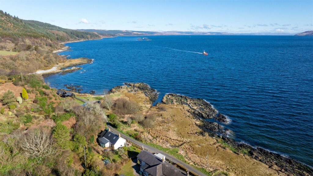 Shore Cottage, 11 Shore Road, Carradale, PA28 6SH