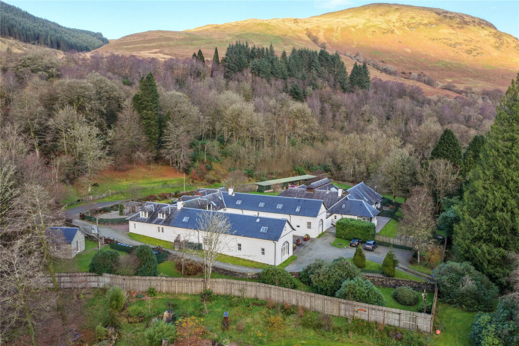 Home Farm Cottages, Glendaruel, PA22 3AB