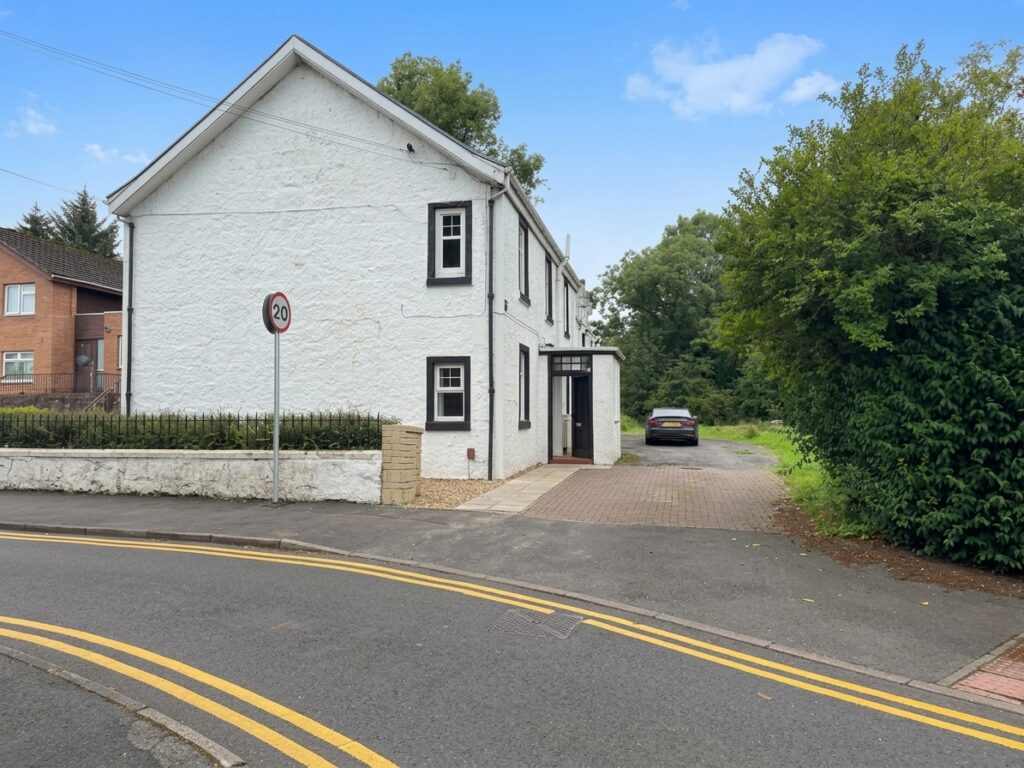 Greenlaw Road, Newton Mearns, Glasgow, G77